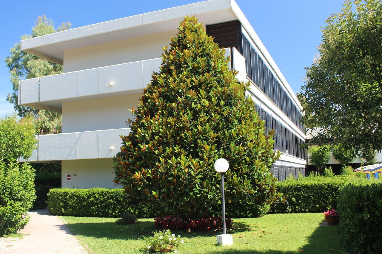 Residence Magnolia Marina Di Bibbona Eksteriør bilde